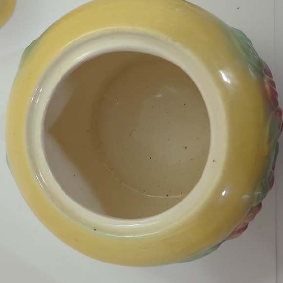 Vintage Hull Pottery Sunglow Grease Pot and Salt & Pepper Shaker Set . - Picture 6 of 8